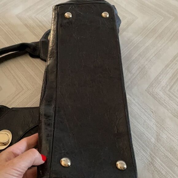 Foley & Corinna Black Leather Toggle Shoulder Bag - Picture 7 of 14